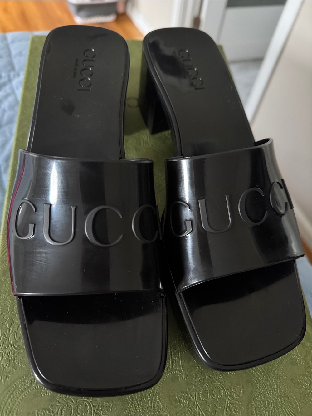 Gucci Black jelly Logo Slide Mules(NEW)